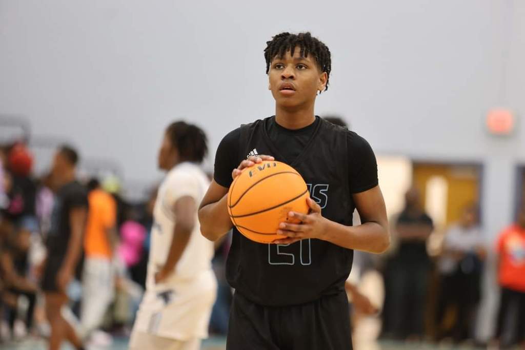 Varsity Boys player of the game Brandon Carter Jr.